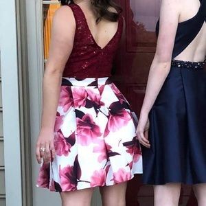 Burgundy Floral and Lace Hoco Dress!